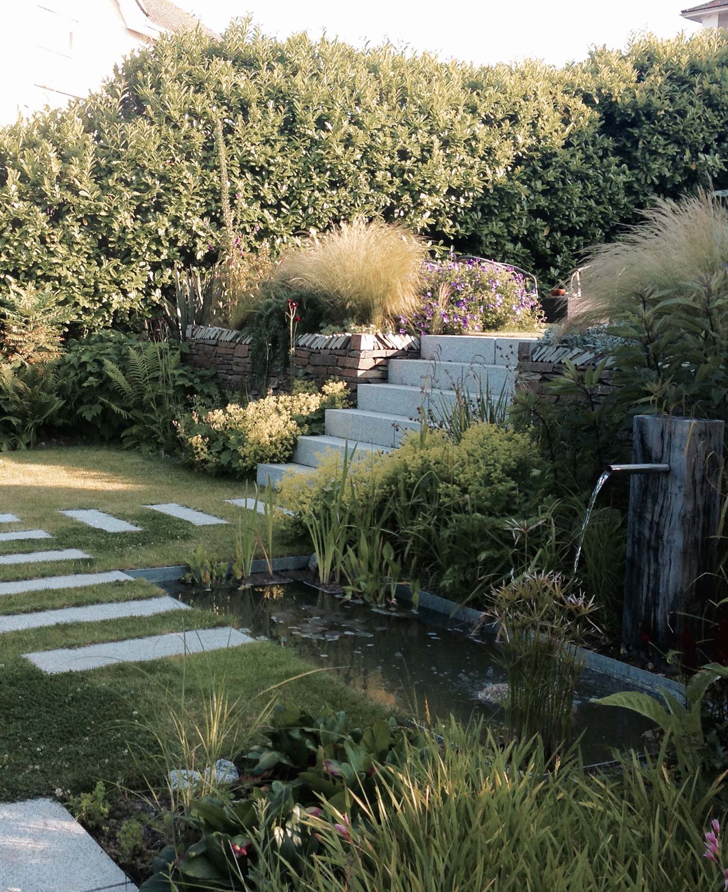 Crowstone, Falmouth: Connecting a House and Garden