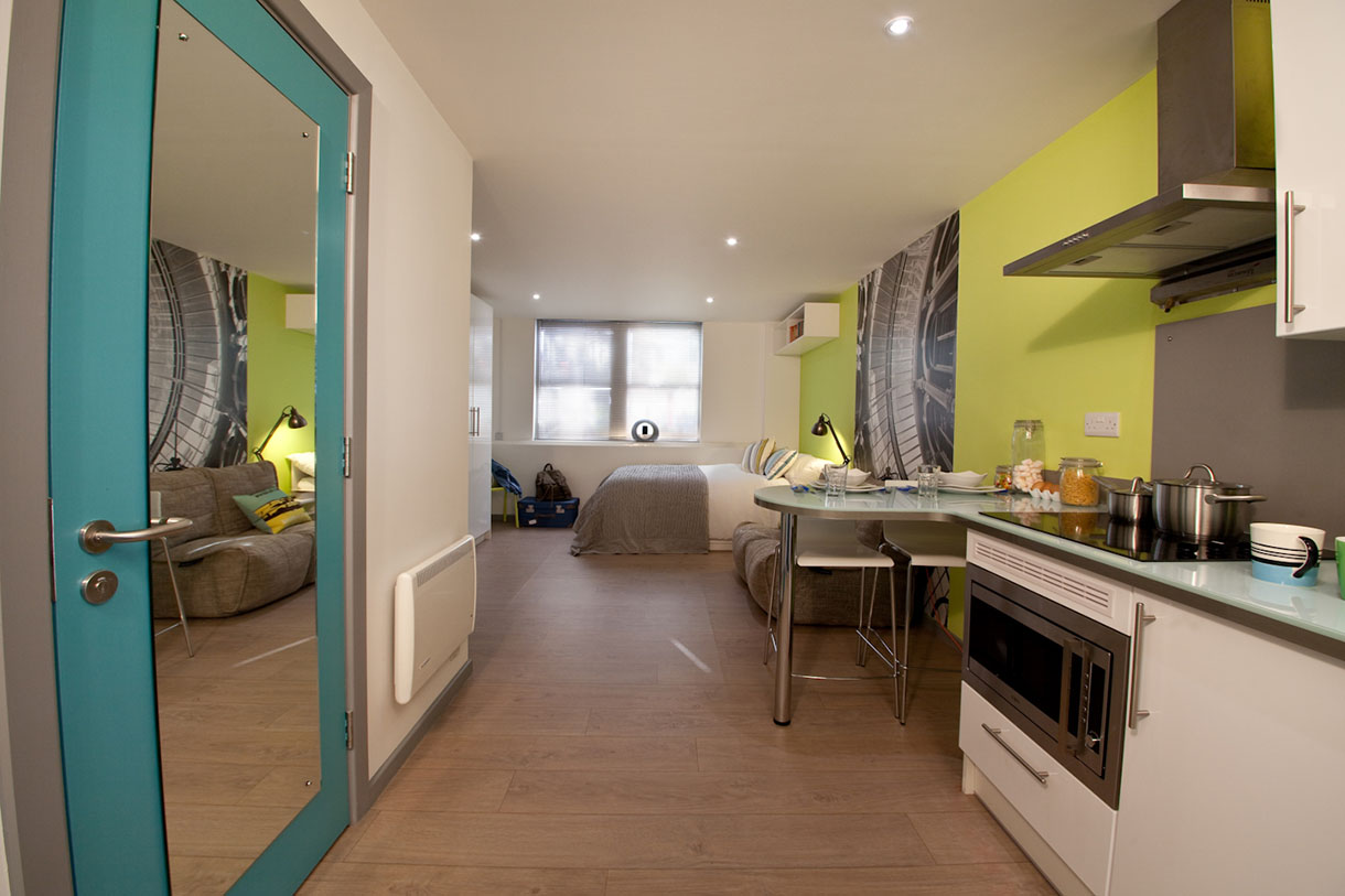 Cardiff Summit house: Conversion into student accommodation