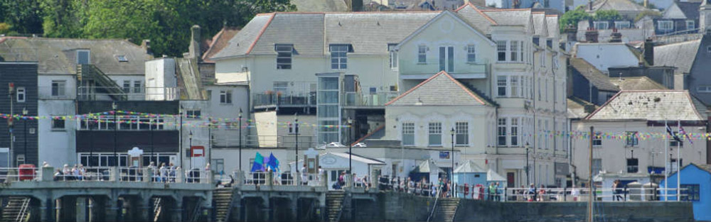 Pier Apartments Falmouth: New flats